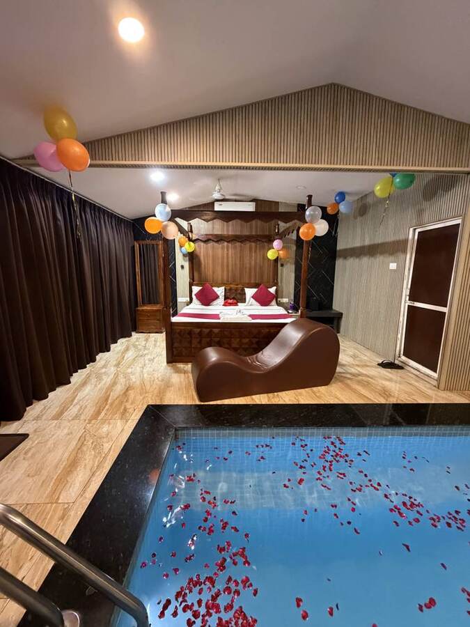 Private pool with canopy bed