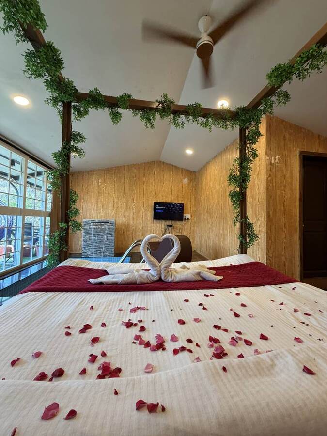Rose-petal welcome