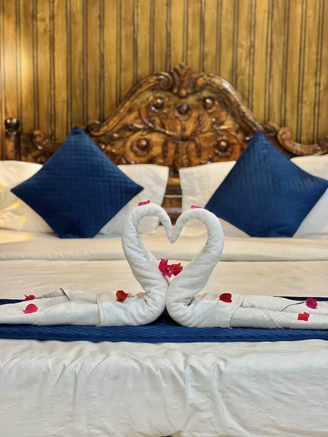 Towel swans on arrival